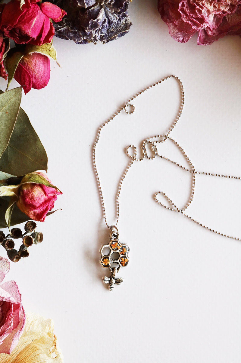 Small Honeycomb Necklace with Orange Flowers