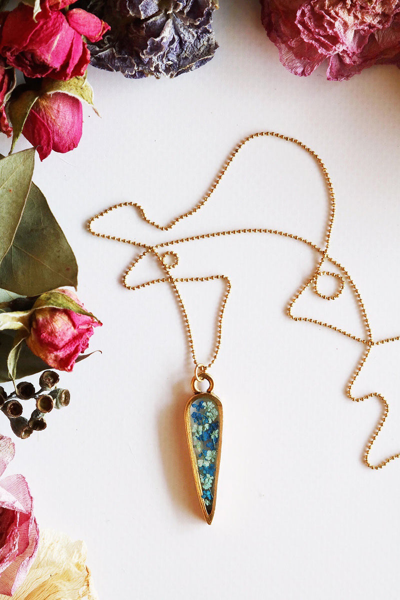 Point Necklace with Blue Flowers